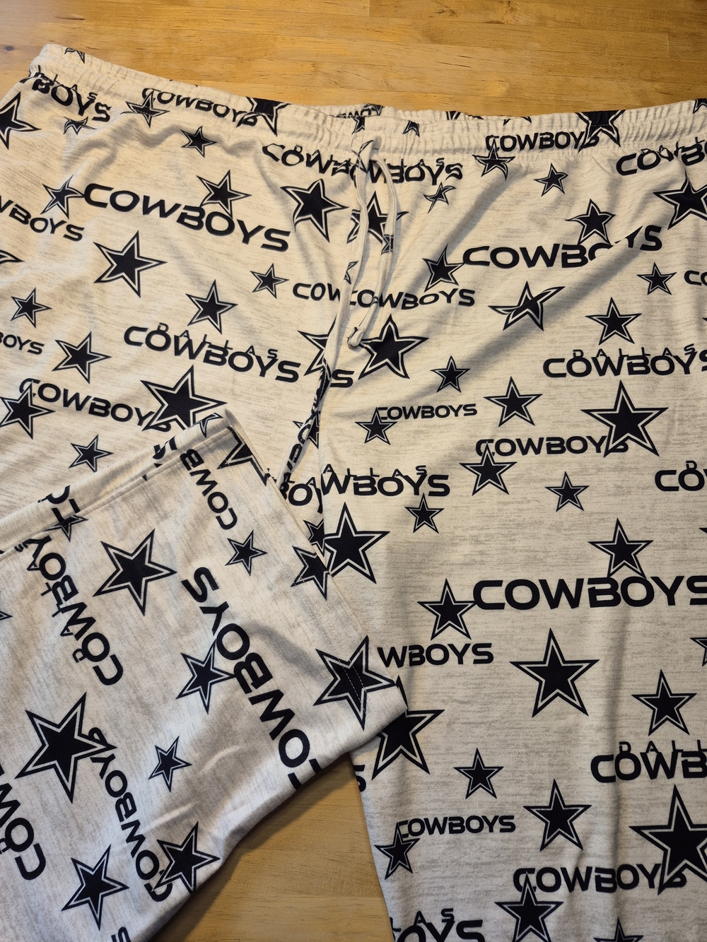 Team Apparel Cowboys Lounge Pants in Cream with Black Stars